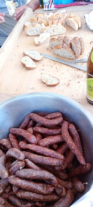 Lammwurst udn Brot - ein zünftiges Vesper